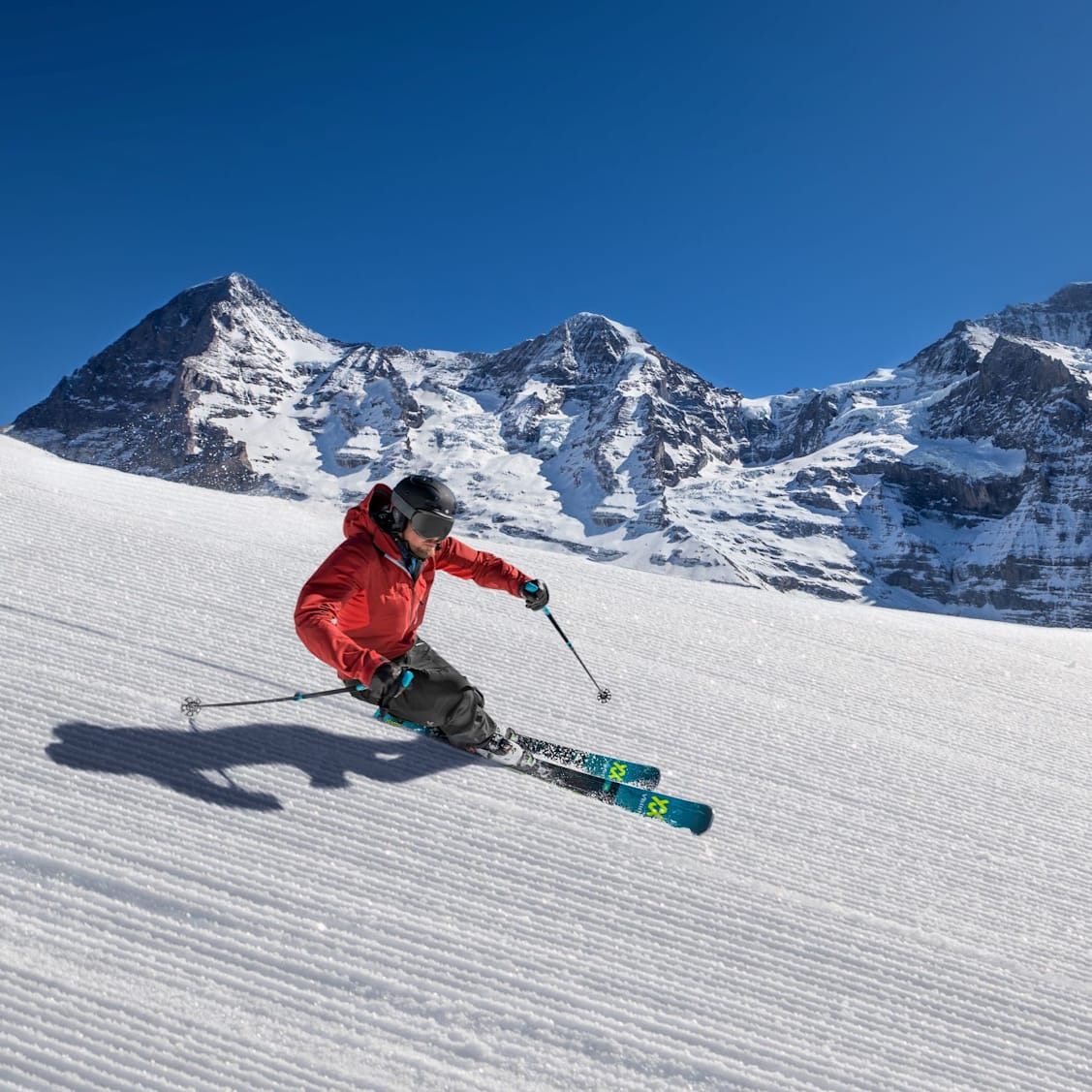 Jungfrau Ski Region Skifahren vor Eiger Moench und Jungfrau