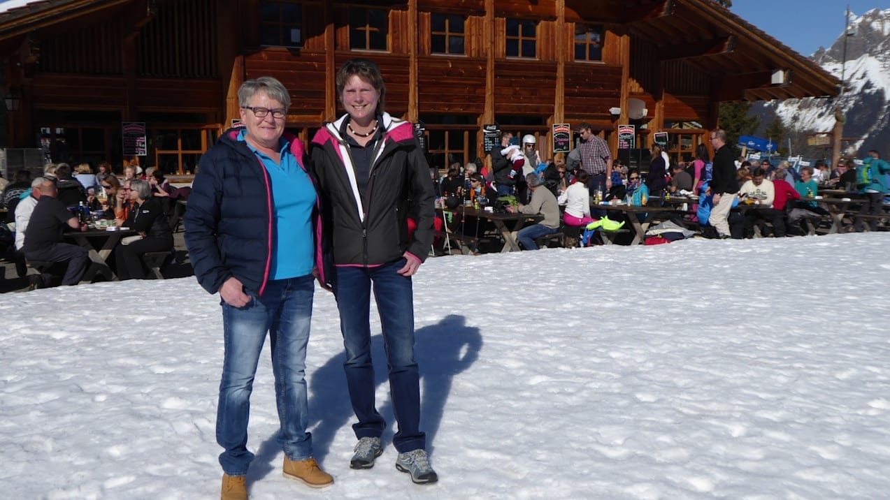 Christa Six links und Nicole Villiger rechts