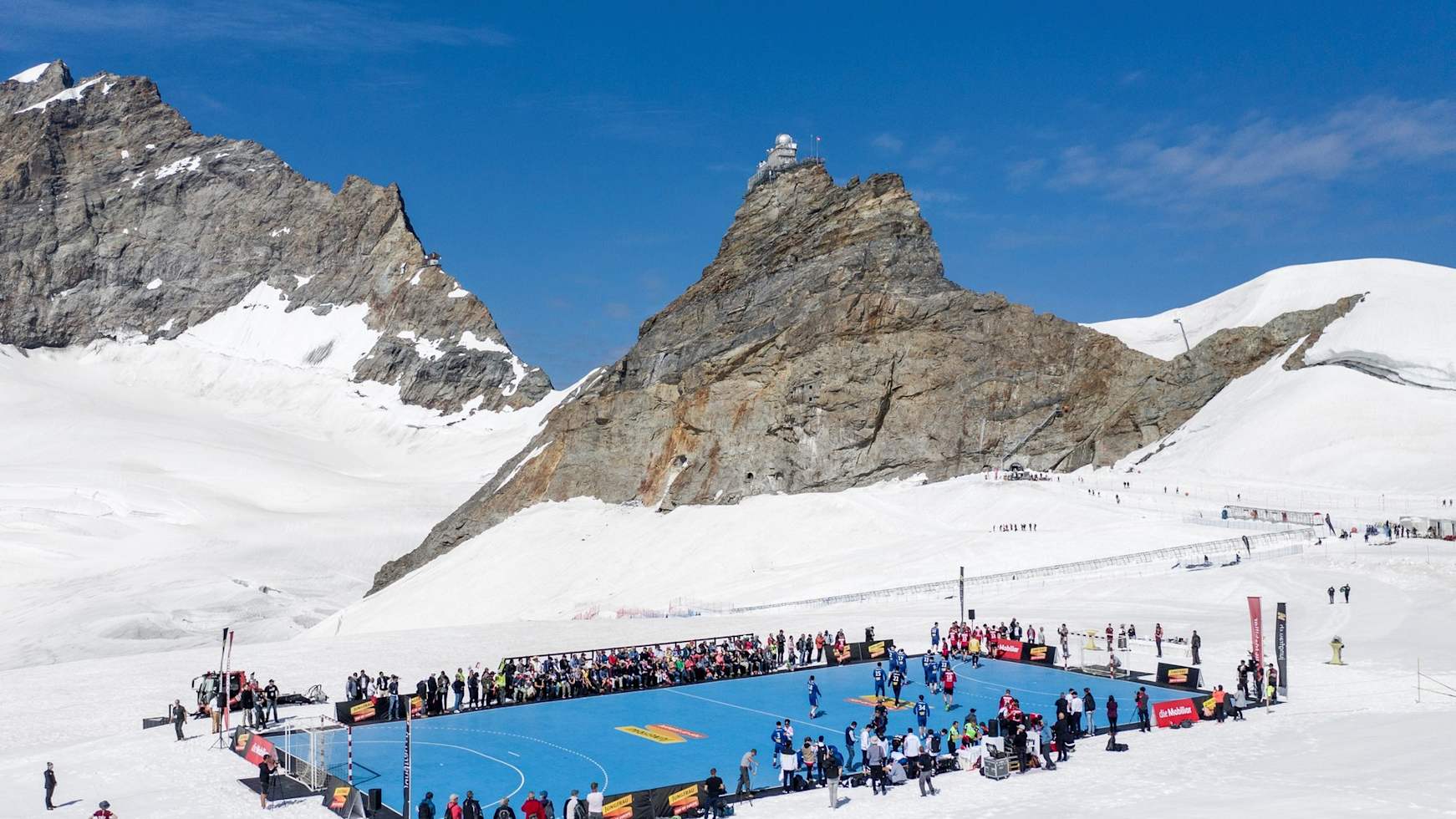 Handball 4 Handballfeld auf dem Jungfraujoch