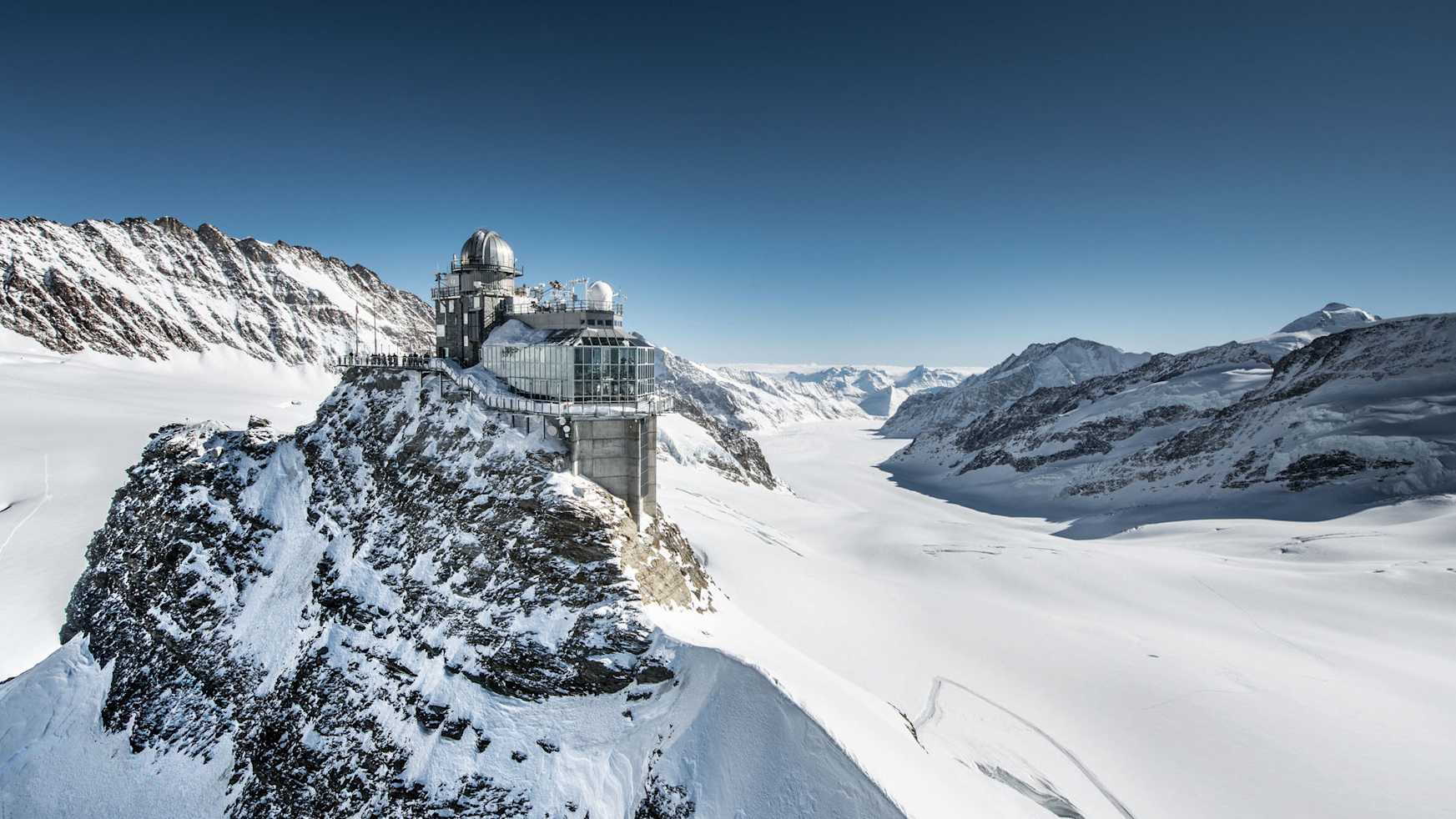 Sphinx aletschgletscher jungfraujoch top of europe