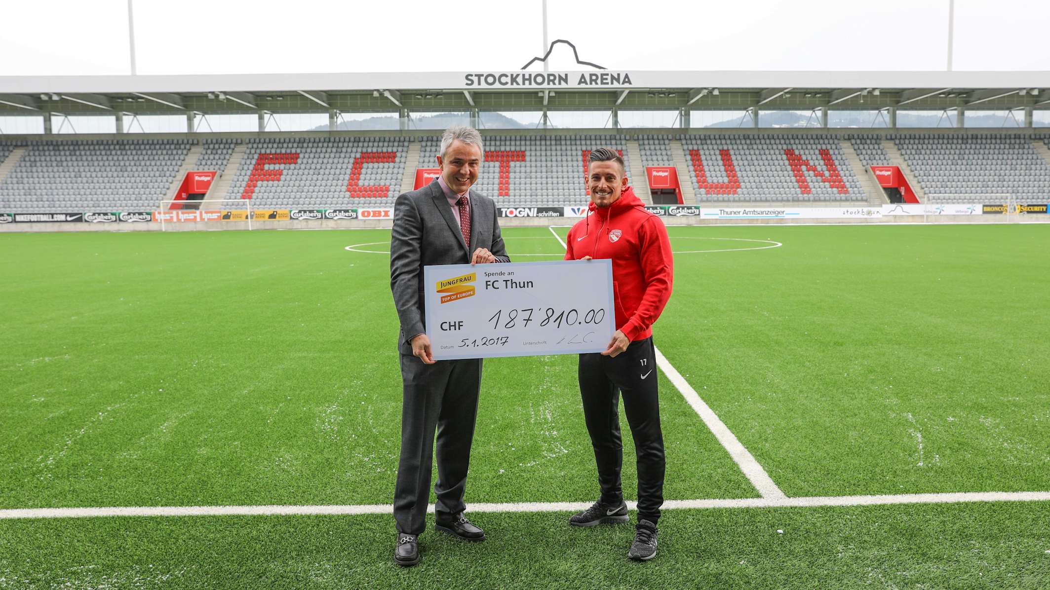 Urs Kessler Direktor Jungfraubahnen und Dennis Hediger Captain FC Thun