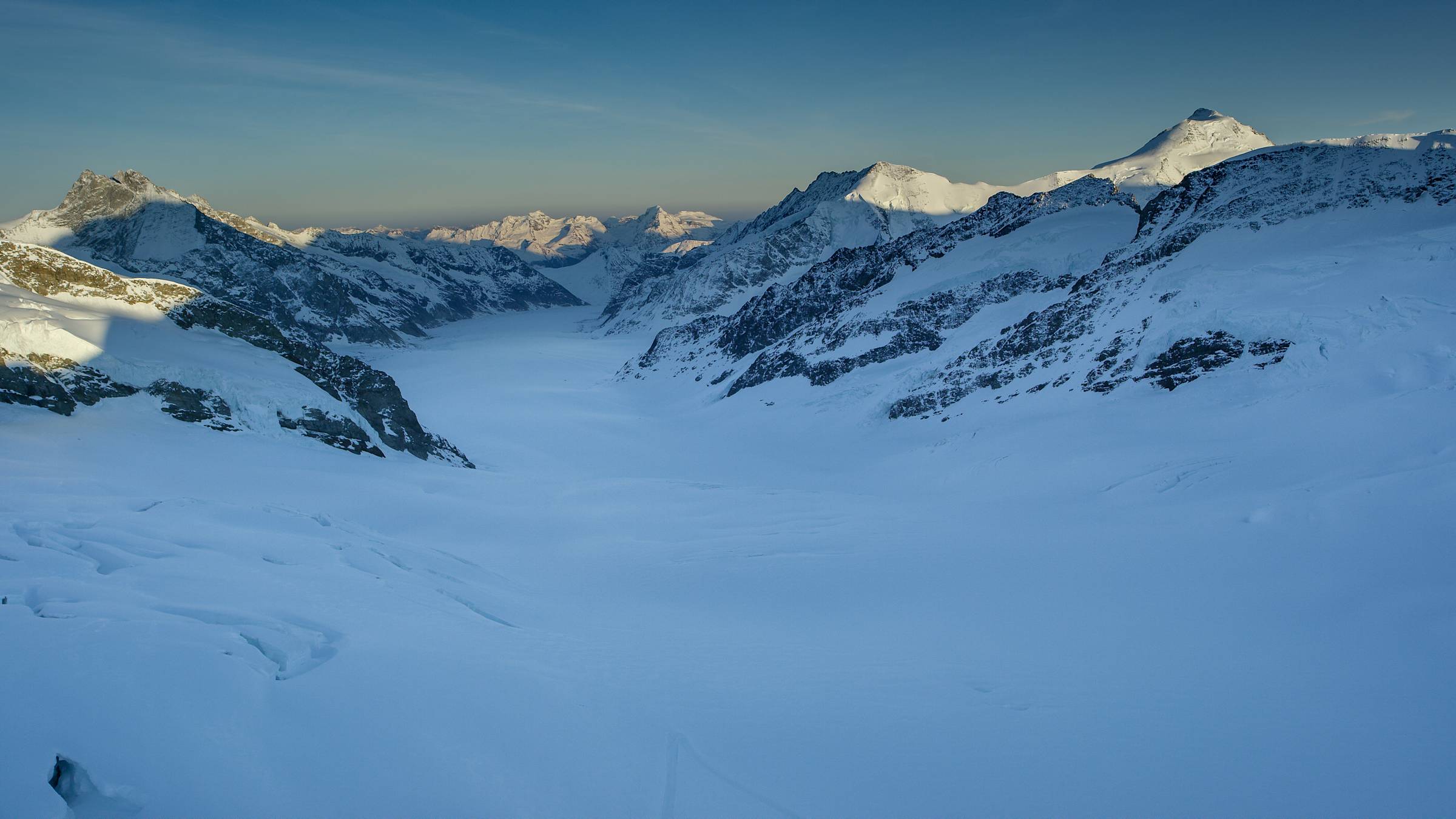 Glacier d'Aletsch dans la lumière du soir