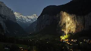 Lauterbrunnen Staubbachfall Nachtaufnahme