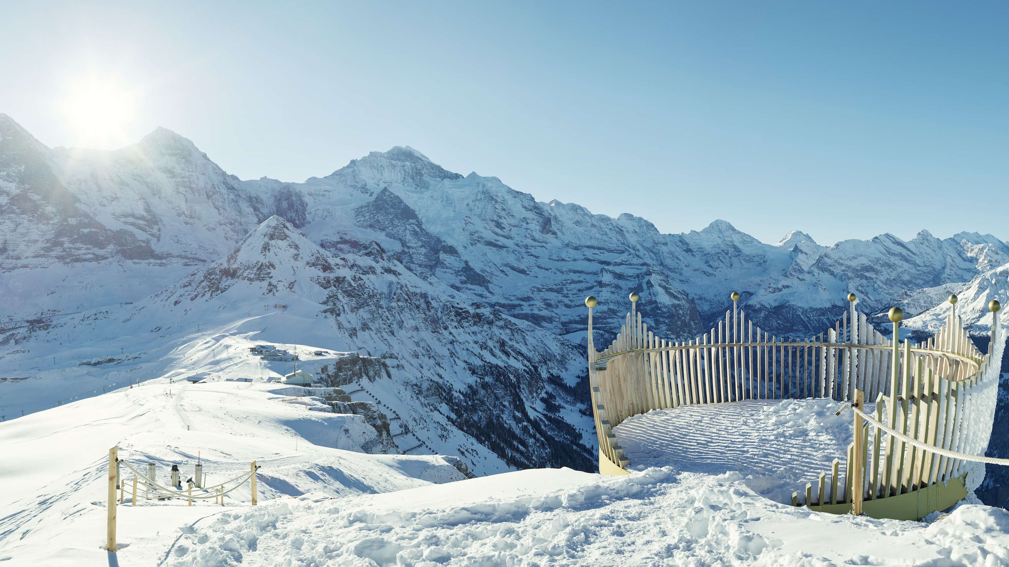 Maennlichen Hiking Royal Walk Eiger Moench Jungfrau Winter