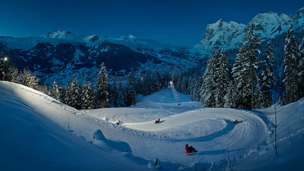 Bussalp Restaurant Eigernordwand Moench Jungfrau Winter