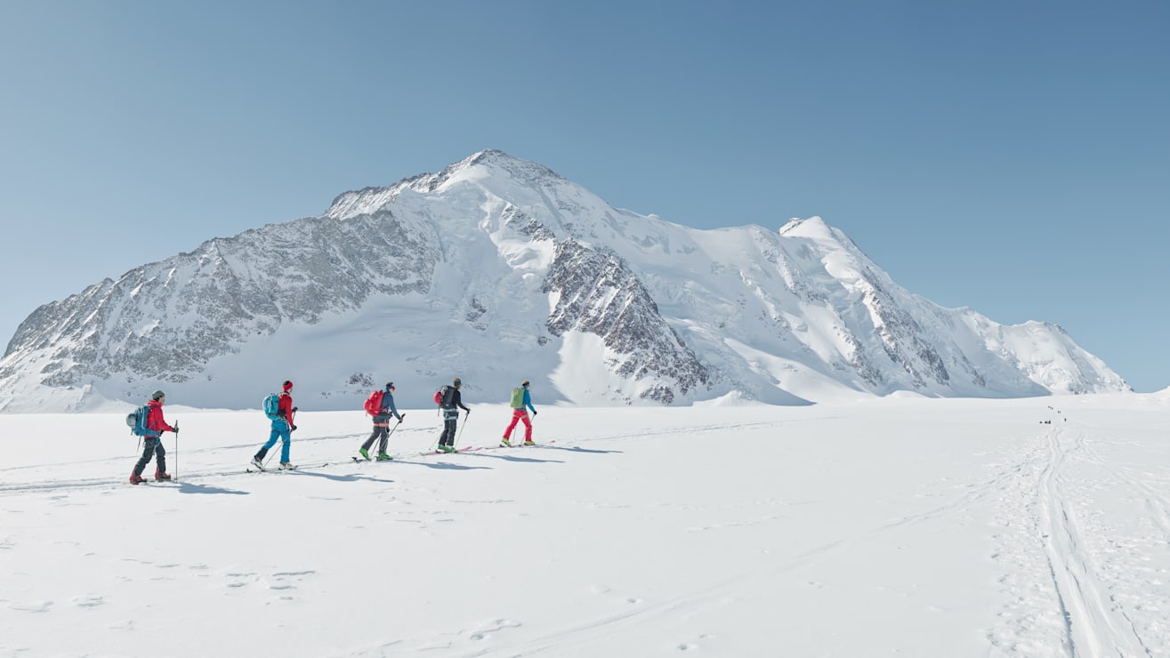 Skitour Hollandia Huette Aussicht Langgletscher