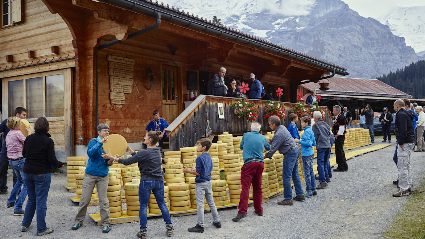 Winteregg Muerren Chaesteilet Alpkaeserei Staubbach
