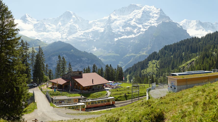 Winteregg Muerren Restaurant Sommer Panorama Eiger Moench Jungfrau