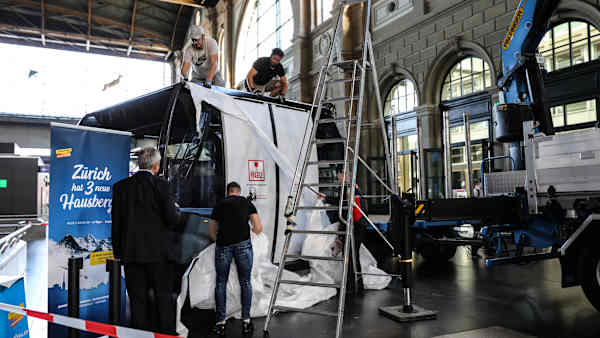 V-Cableway: Gondola of the Eiger Express presented in Zurich 