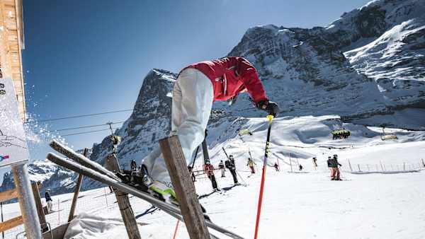 Wie die Weltcupstars über die Lauberhorn-Rennstrecke sausen