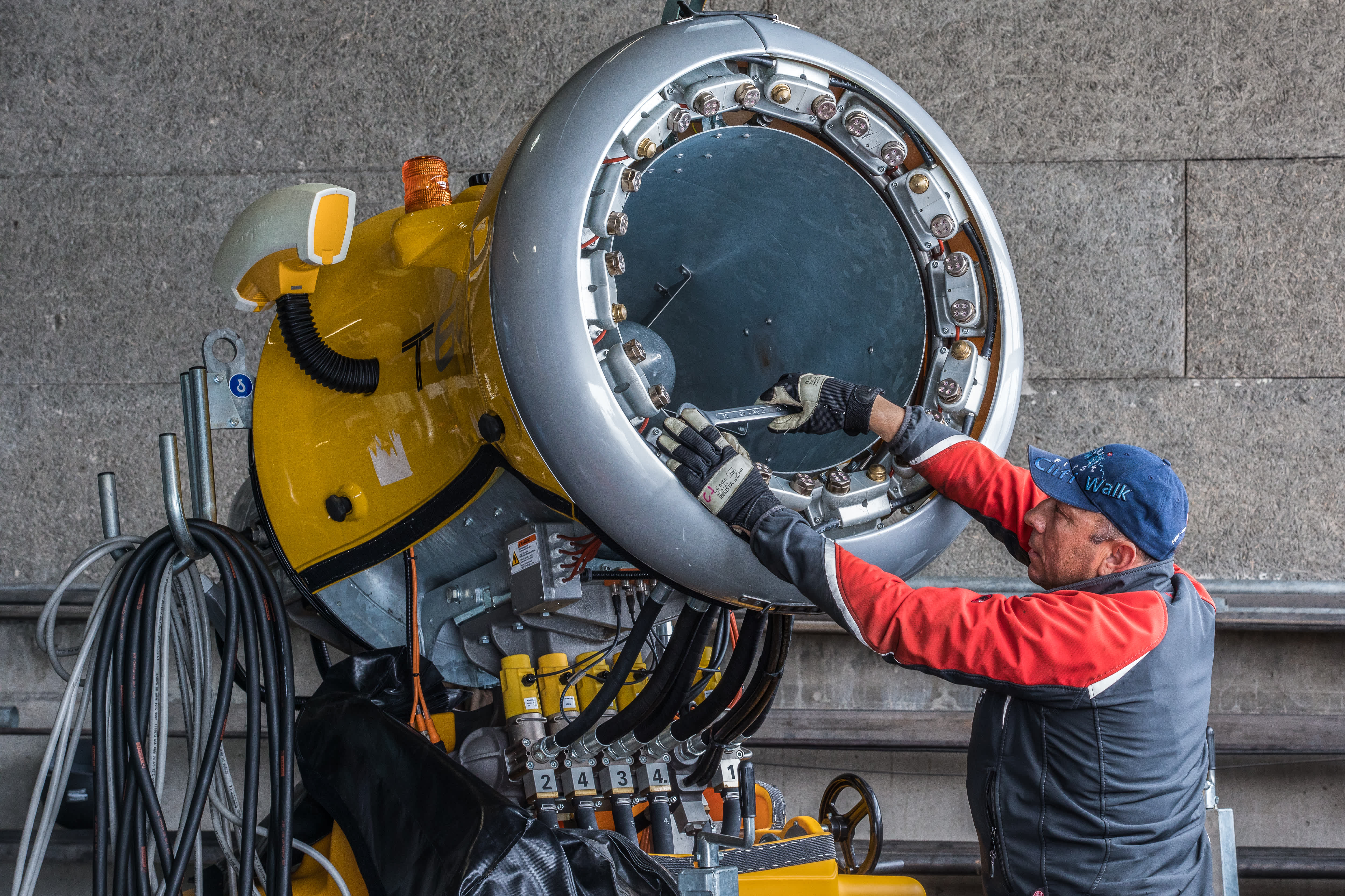 Seilbahnen Wispo (Pistenfahrzeugfahrer:in, Fachspezialist:in Pistenpräparation, Beschneiung)