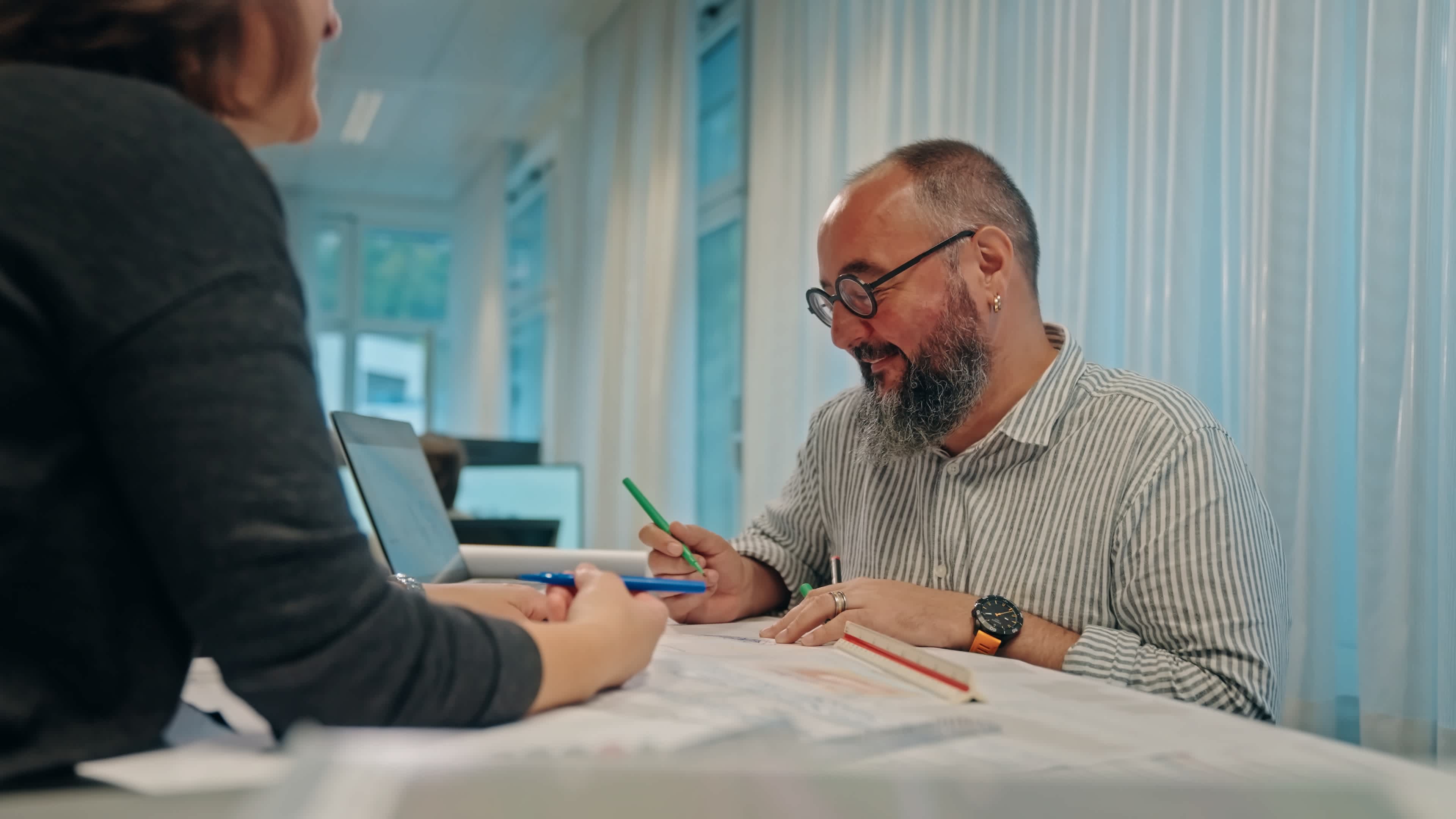 Finanzen (Sachbearbeiter:in, Fachspezialist:in, Leiter:in Rechnungswesen) 2